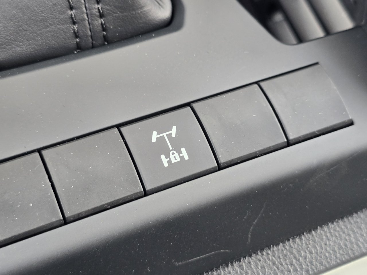 New 2026 Toyota Tacoma TRD Off-Road AWD/4WD image 8