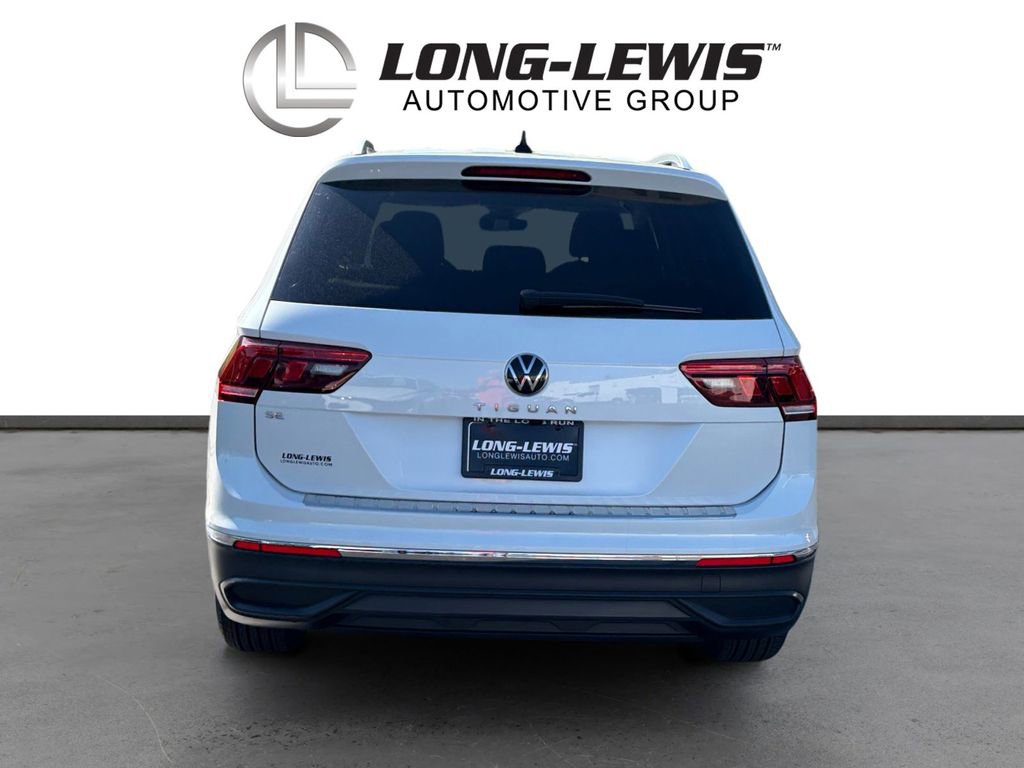 Certified 2023 Volkswagen Tiguan SE w/ Panoramic Sunroof Package image 5