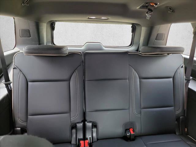 Used 2022 GMC Yukon XL SLT w/ SLT Premium Package AWD/4WD image 13