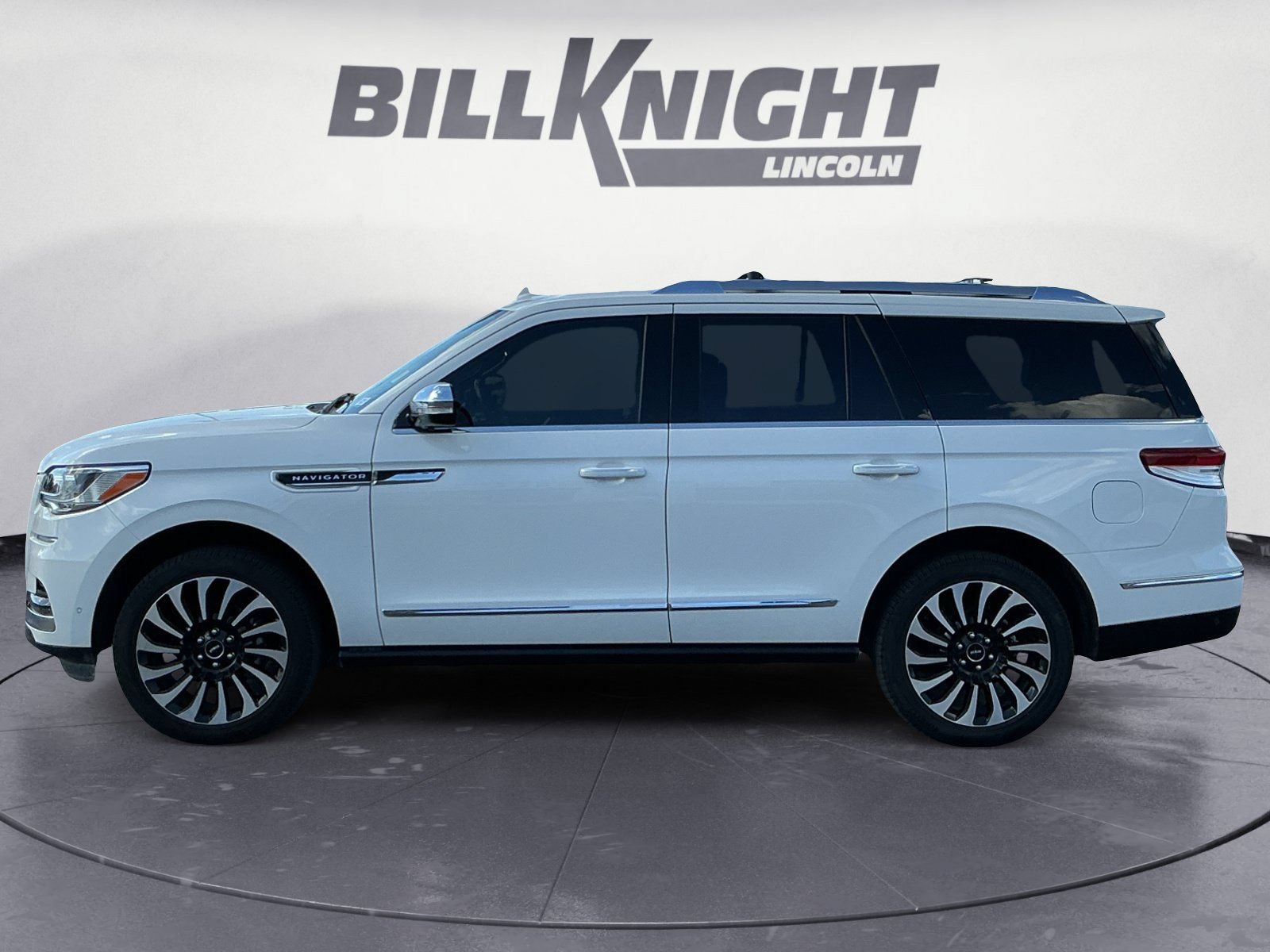 Used 2022 Lincoln Navigator Black Label AWD/4WD image 3
