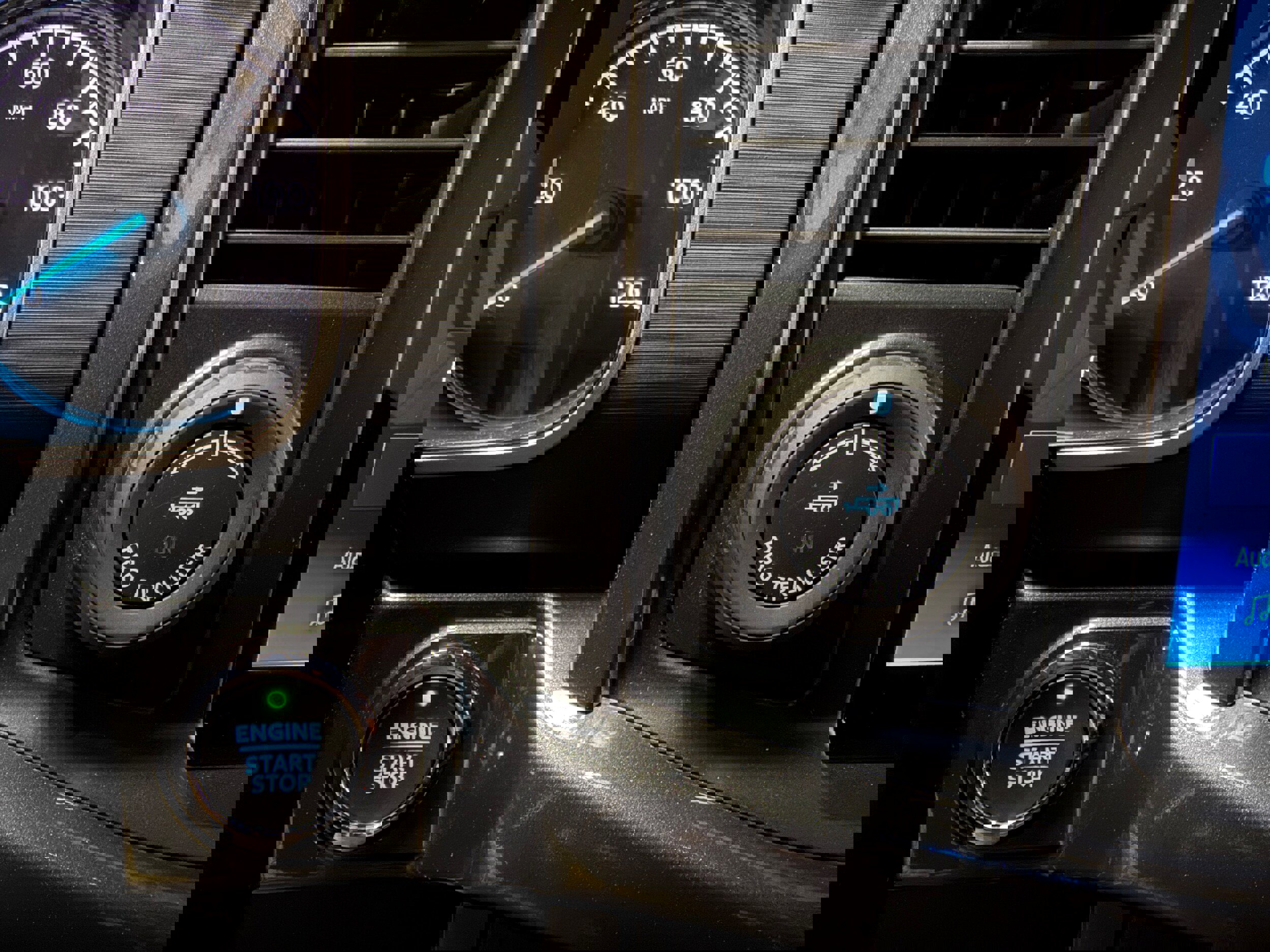 Certified 2022 Ford F150 XLT w/ Equipment Group 302A High image 19