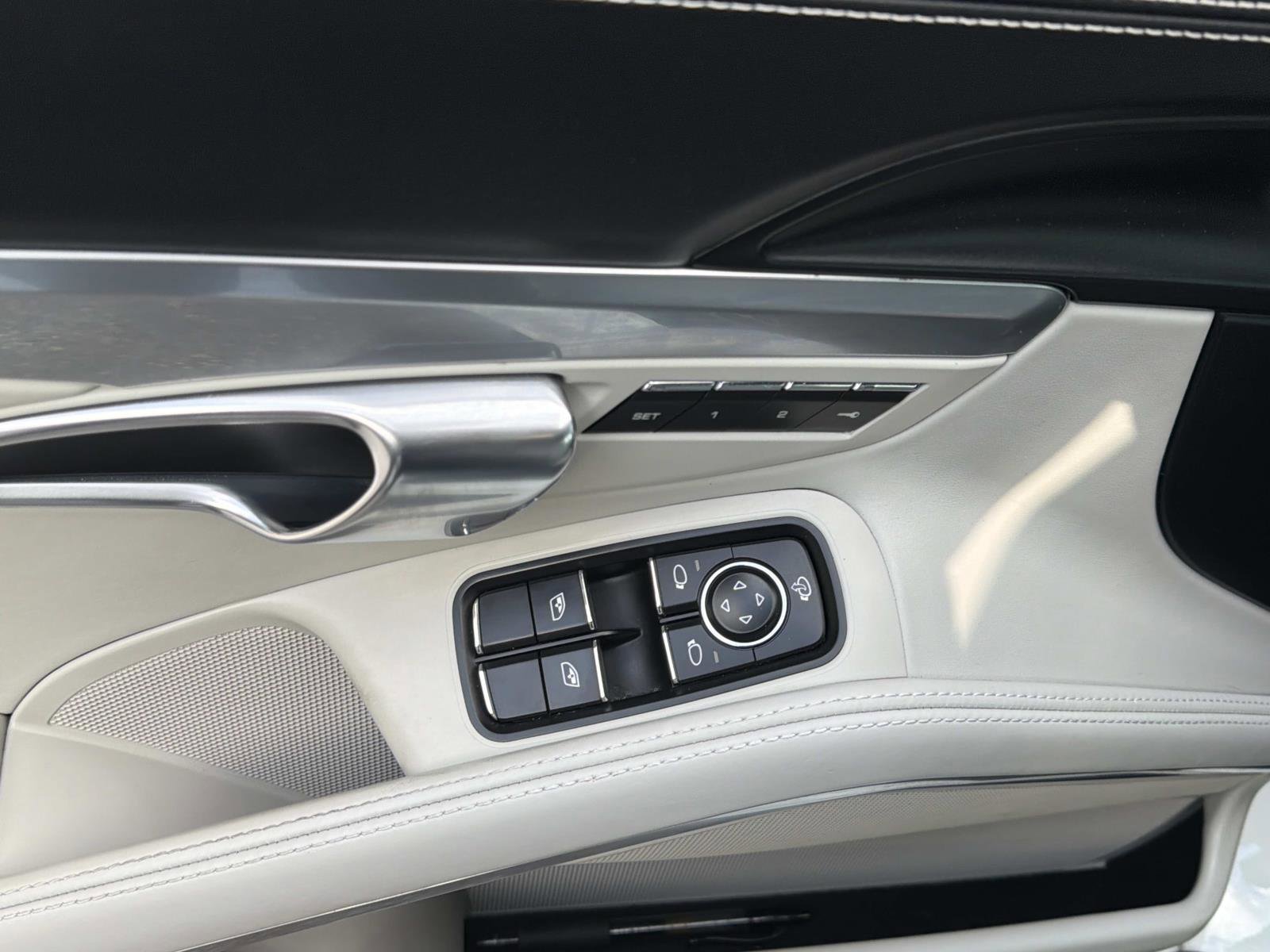 Used 2019 Porsche 718 Cayman S RWD image 13