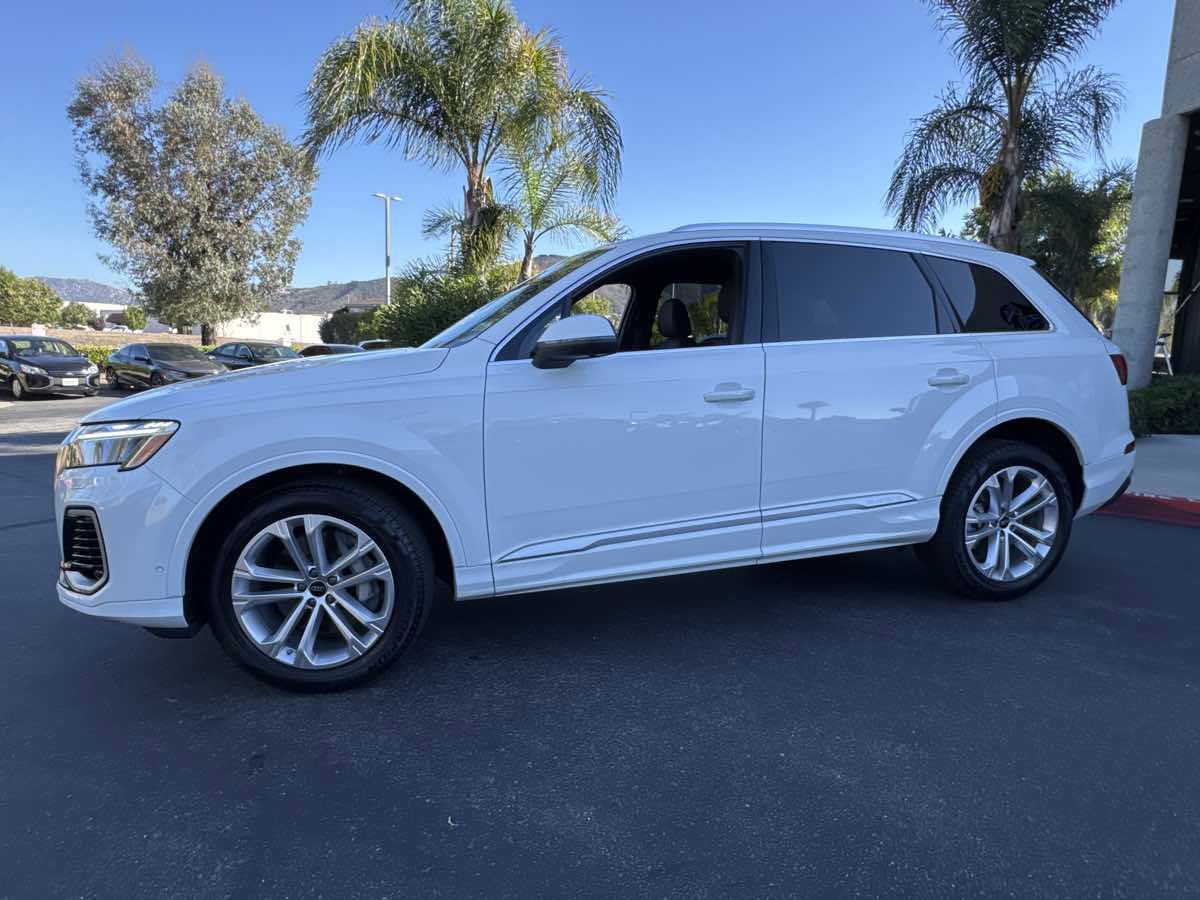 Used 2025 Audi Q7 Premium Plus image 19