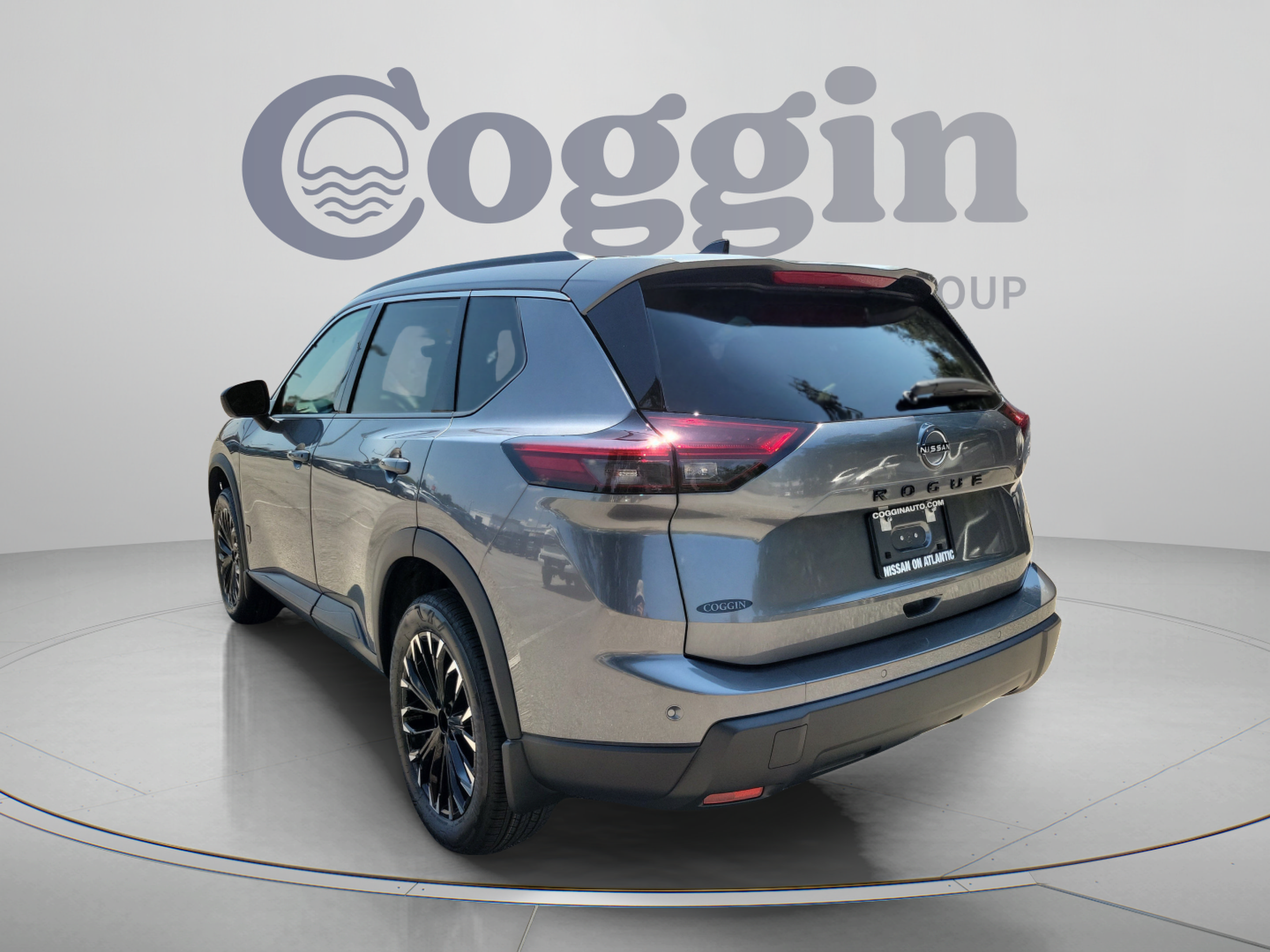 New 2026 Nissan Rogue Dark Armor FWD image 3