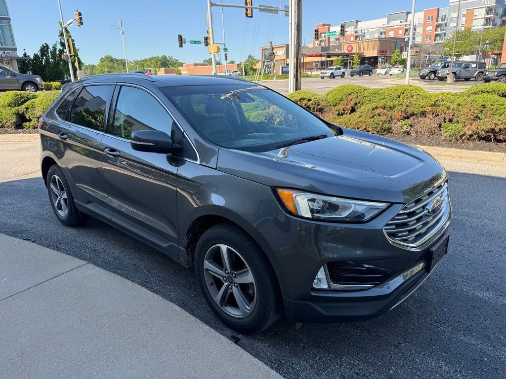 Used 2019 Ford Edge SEL w/ Equipment Group 201A FWD image 3