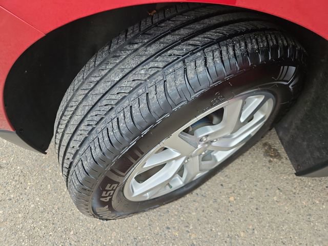Used 2018 Chevrolet Equinox Premier FWD image 18