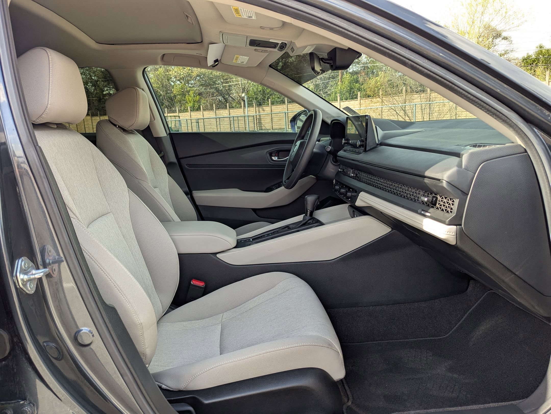 Used 2025 Honda Accord SE image 27