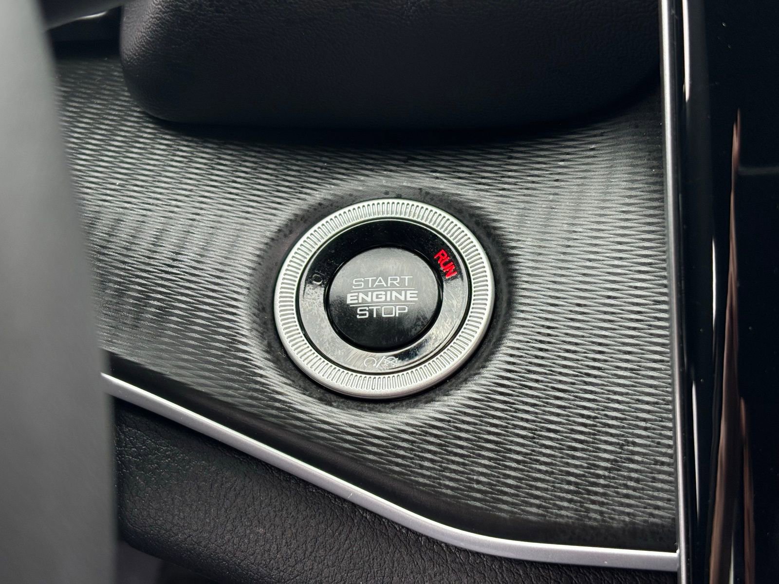 Used 2025 Jeep Grand Cherokee L Altitude image 24