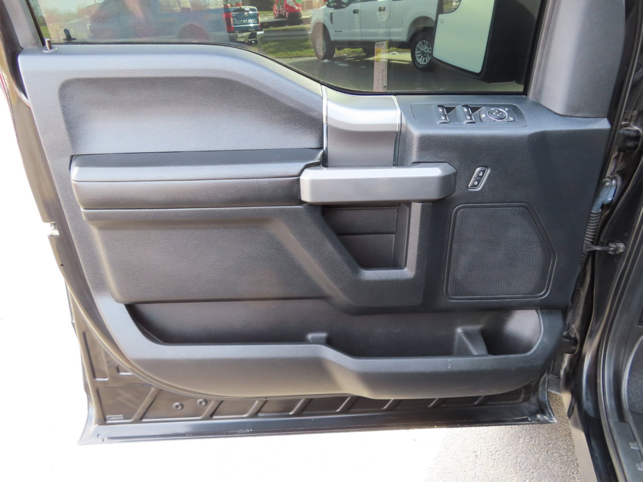 Used 2017 Ford F150 XLT w/ Equipment Group 301A Mid image 25