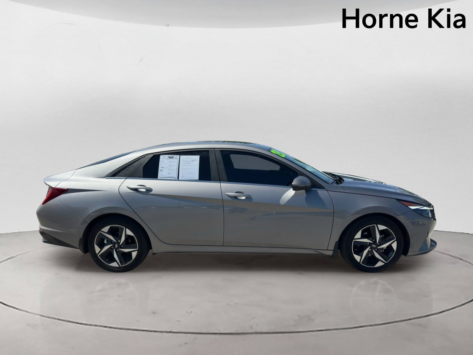 Used 2023 Hyundai Elantra Limited FWD image 3