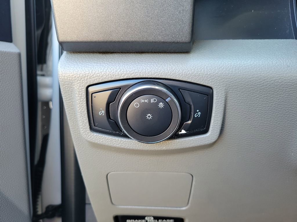 Used 2022 Ford F350 XL image 23