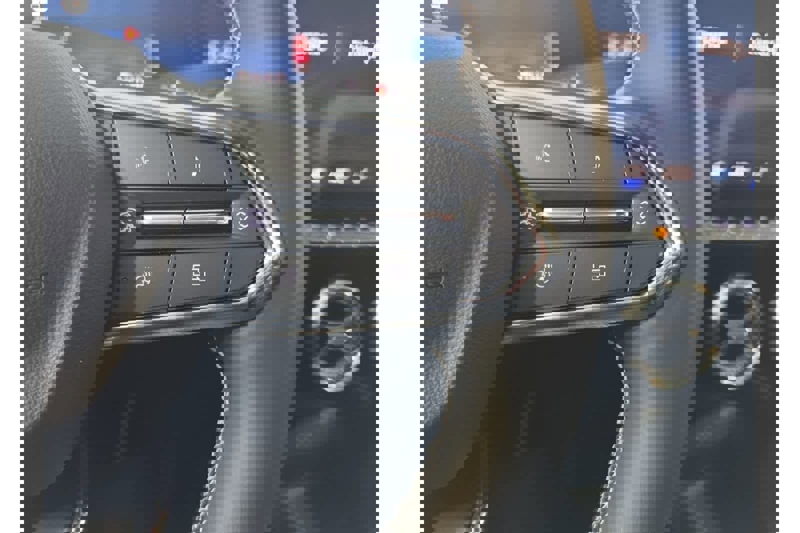 Used 2025 Chevrolet Blazer EV LT image 27