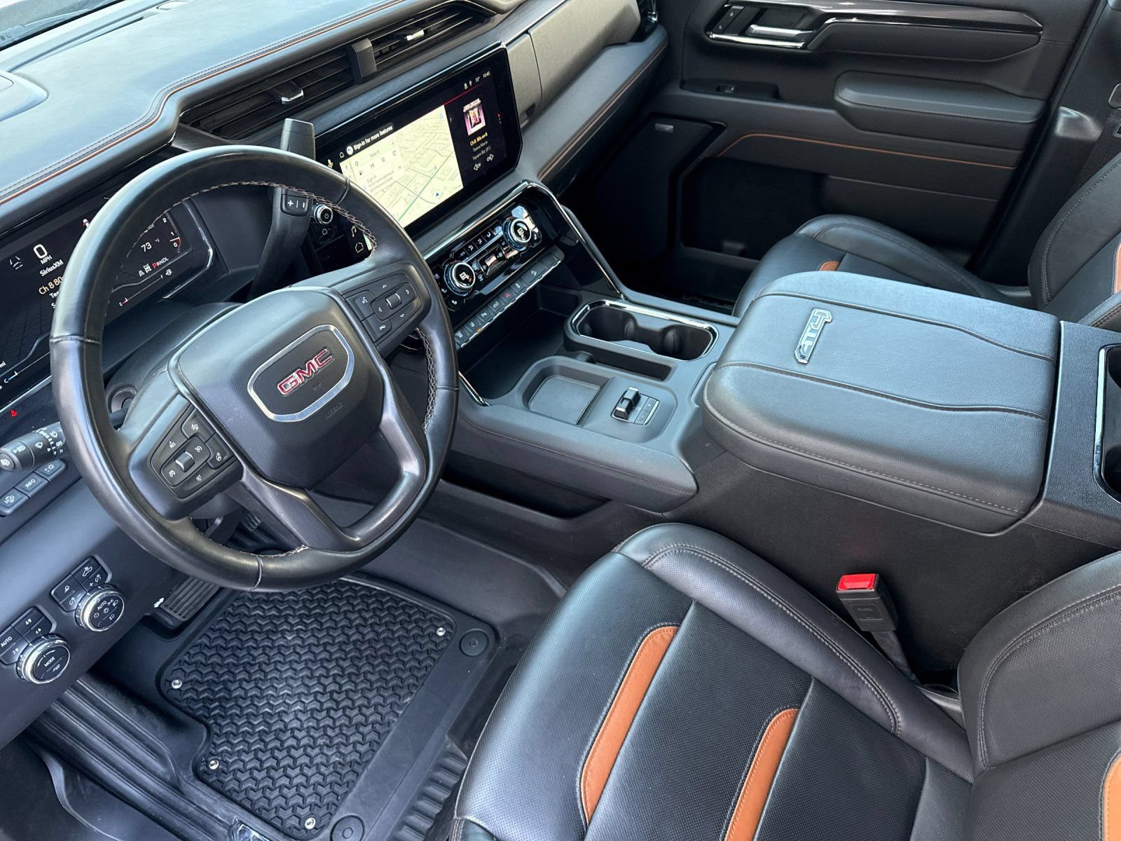 Used 2025 GMC Sierra 2500 AT4 w/ Technology Package AWD/4WD image 9