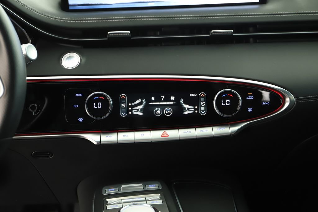 Used 2025 Genesis GV70 3.5T Sport w/ Sport Advanced Package image 20