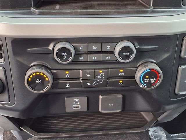 New 2024 Ford F350 XLT image 11