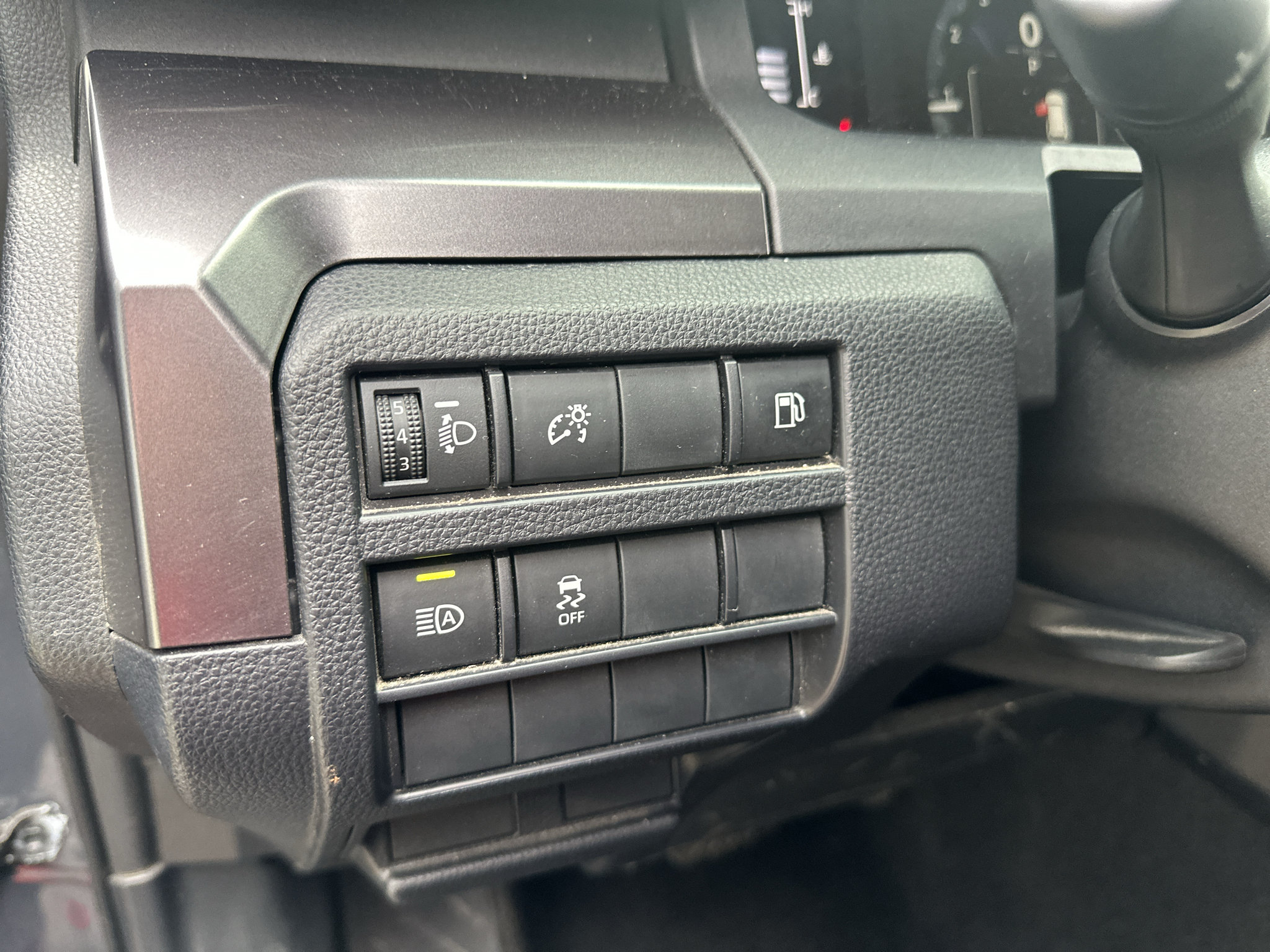 Used 2025 Toyota 4Runner SR5 AWD/4WD image 22