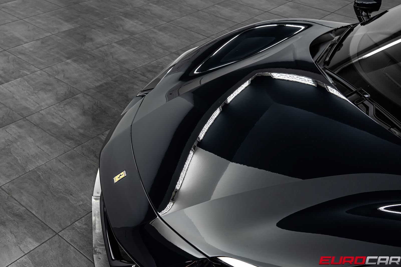 Used 2023 Ferrari 296 GTB RWD image 9
