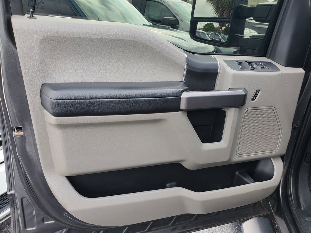 Used 2019 Ford F250 XLT w/ Snow Plow Prep Package image 14