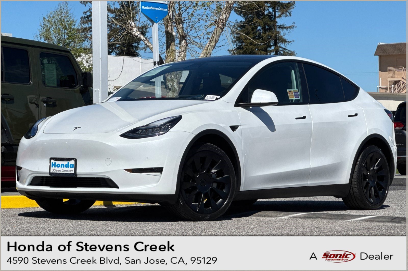Used 2020 Tesla Model Y Long Range image 1