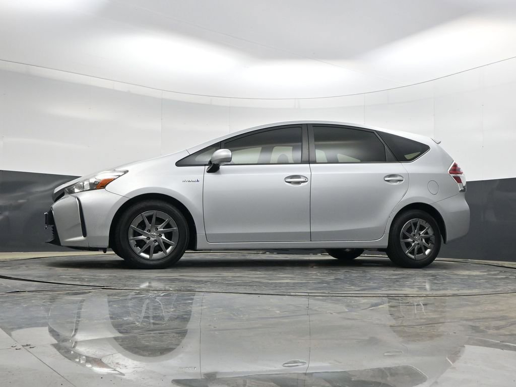 Used 2017 Toyota Prius V Two image 26