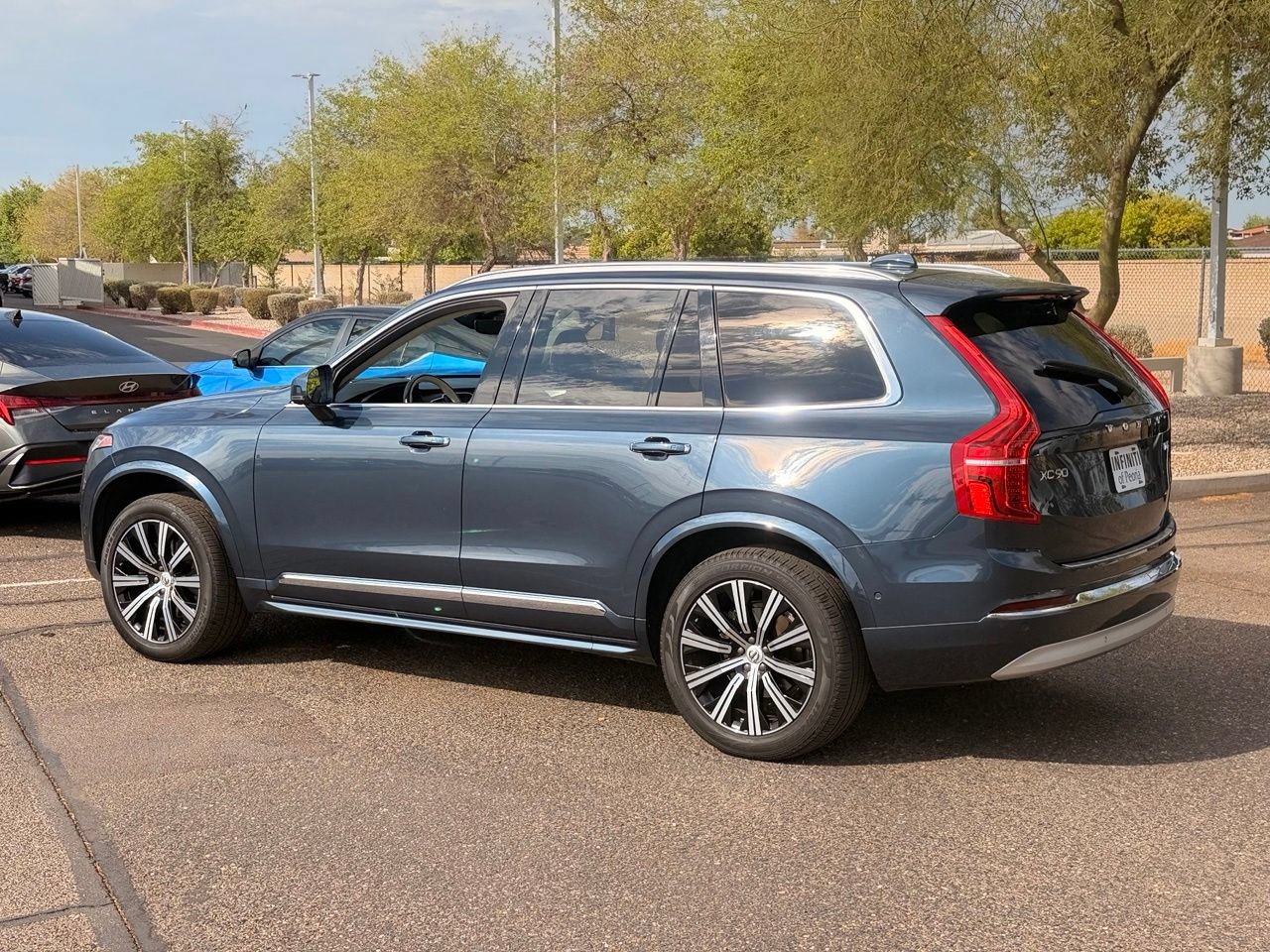 Used 2022 Volvo XC90 T6 Inscription w/ Advanced Package AWD/4WD image 4