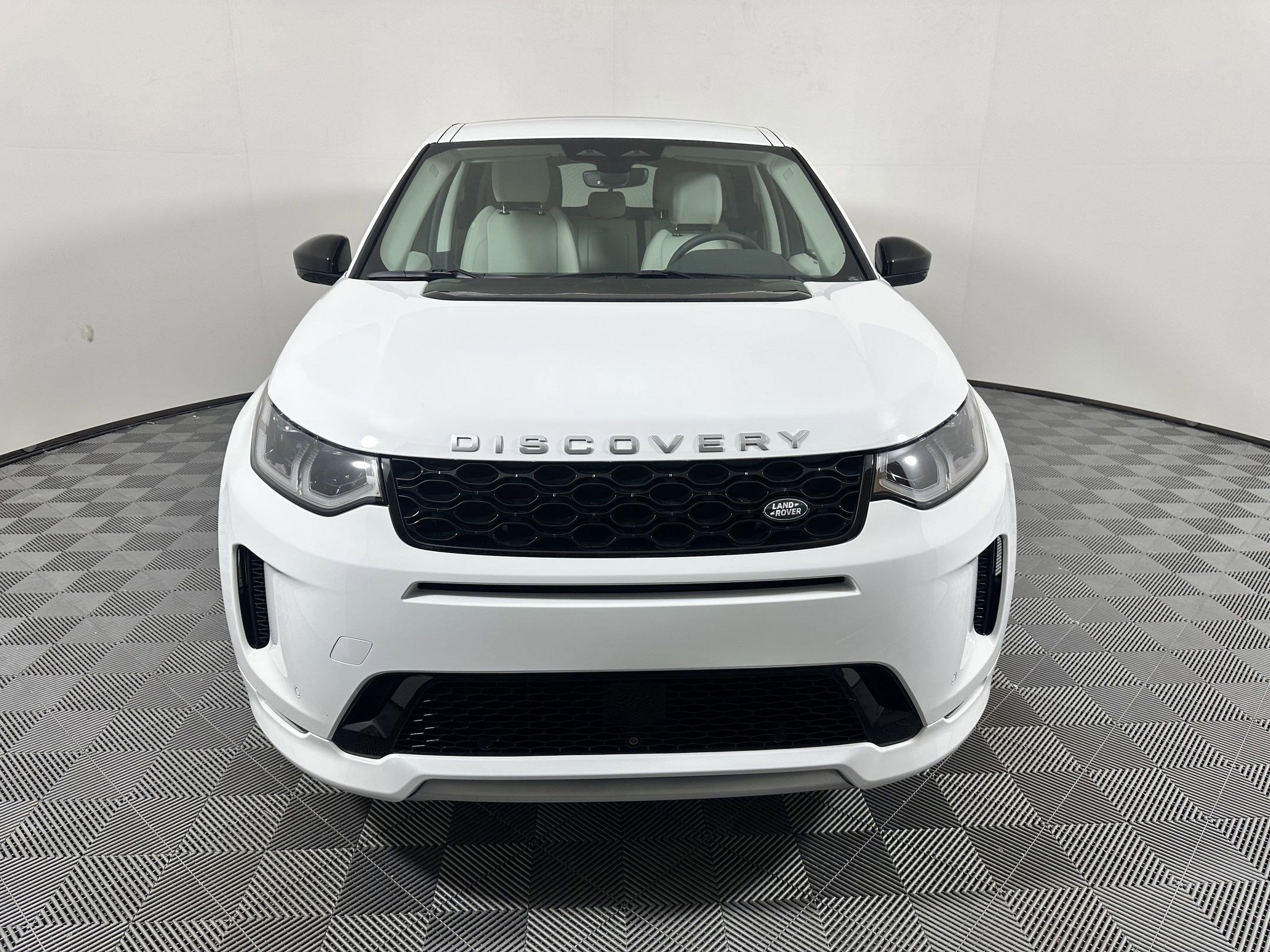 Used 2025 Land Rover Discovery Sport S AWD/4WD image 6