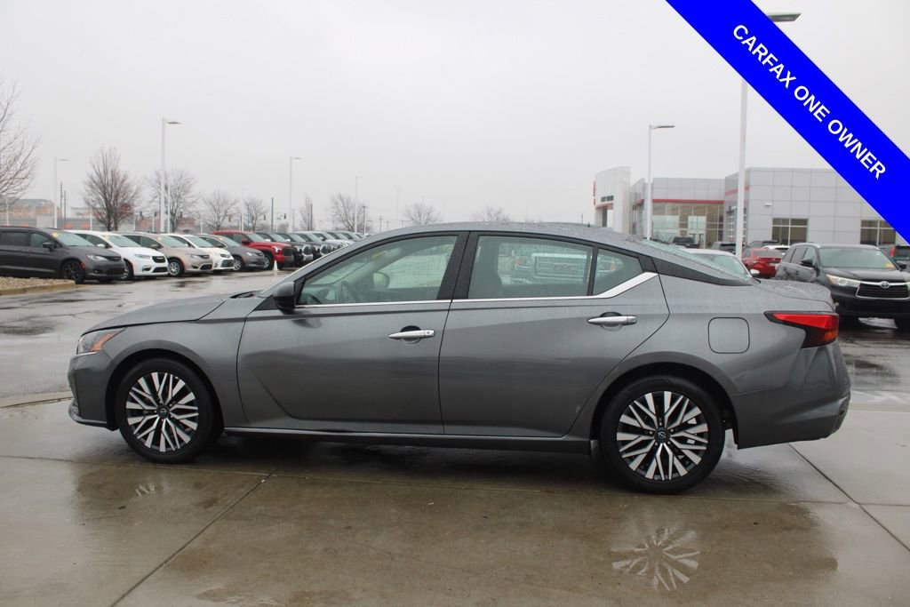 Used 2024 Nissan Altima 2.5 SV image 4