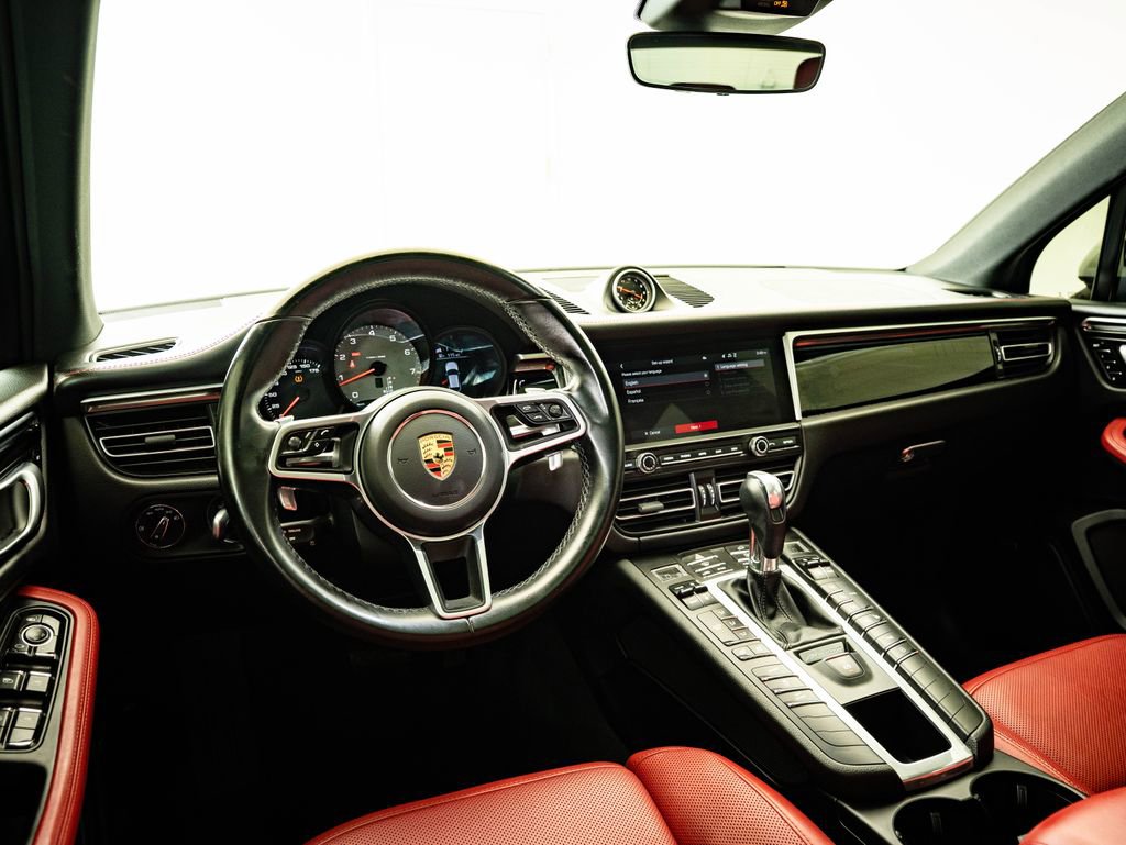 Certified 2021 Porsche Macan S AWD/4WD image 4