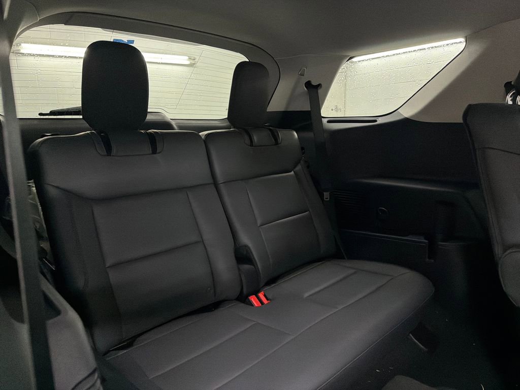 New 2026 Ford Explorer Active RWD image 30