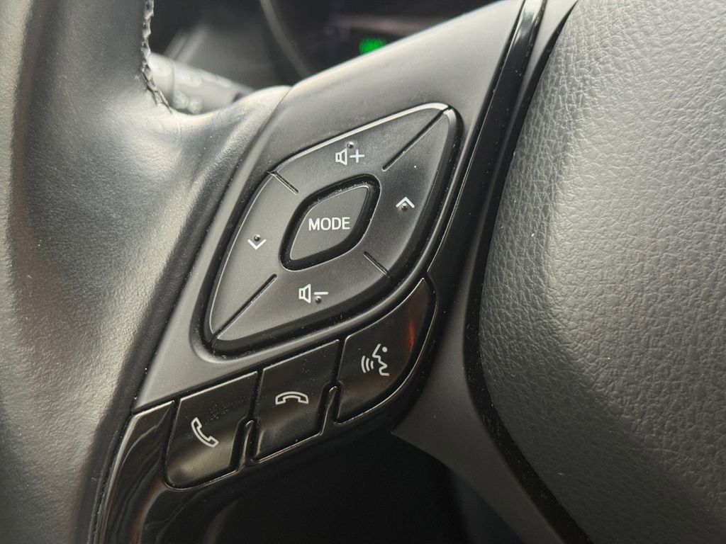 Used 2019 Toyota C-HR XLE image 24