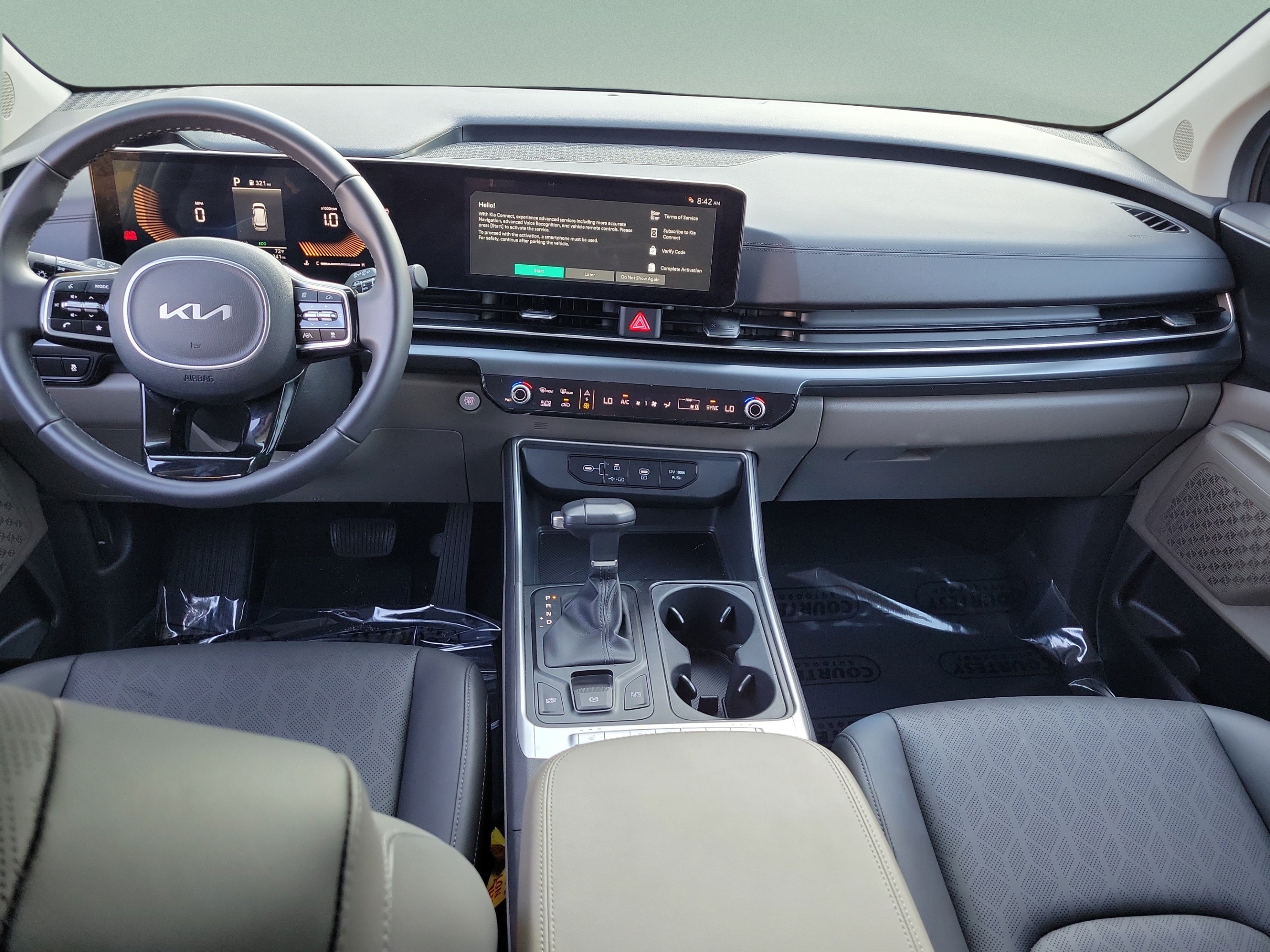 Certified 2026 Kia Carnival FWD image 8