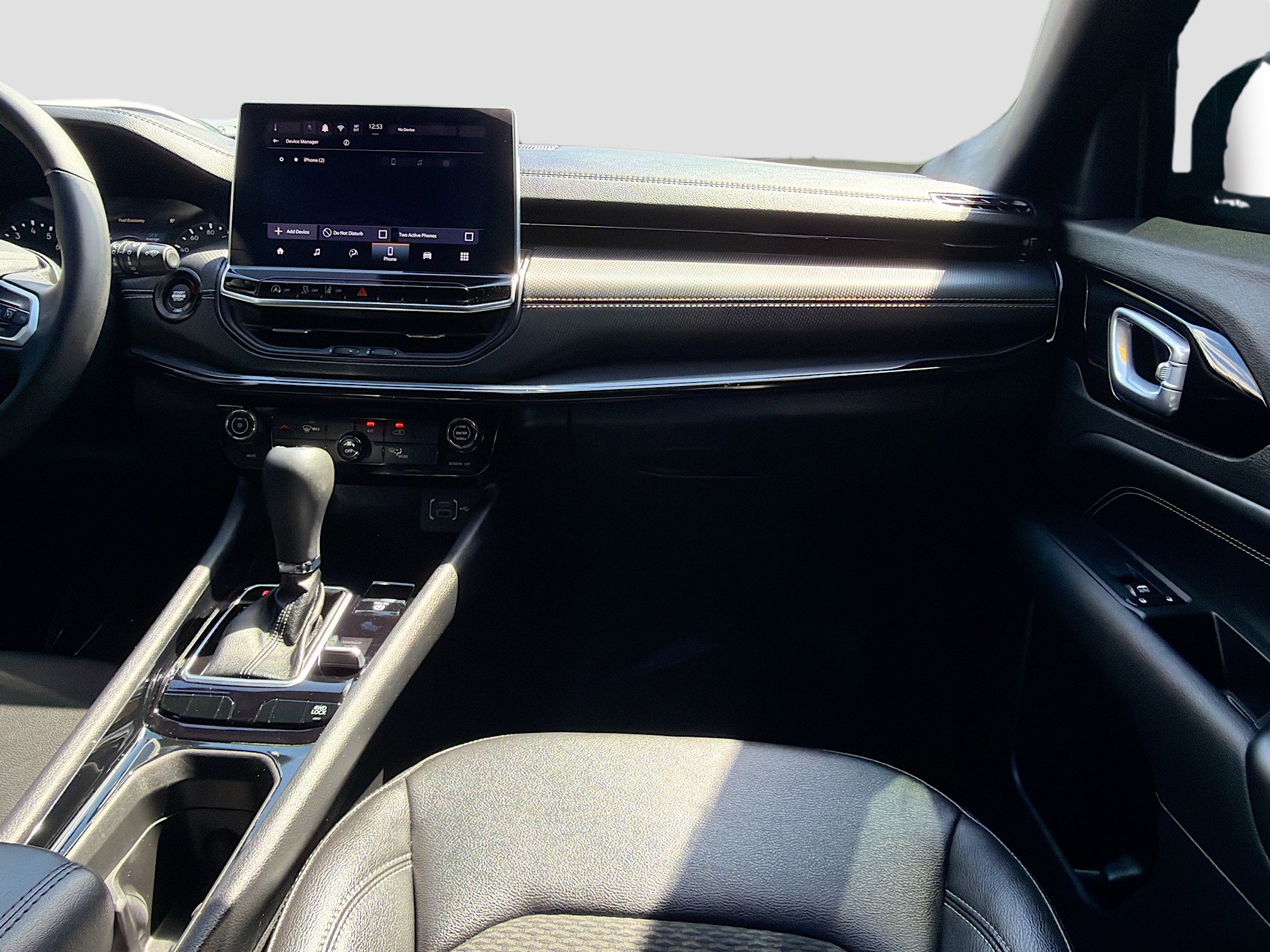 Used 2024 Jeep Compass Latitude w/ Altitude Special Edition image 17