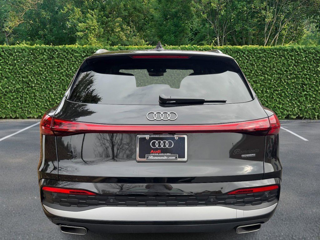 Used 2025 Audi Q5 Premium w/ Convenience Package image 8