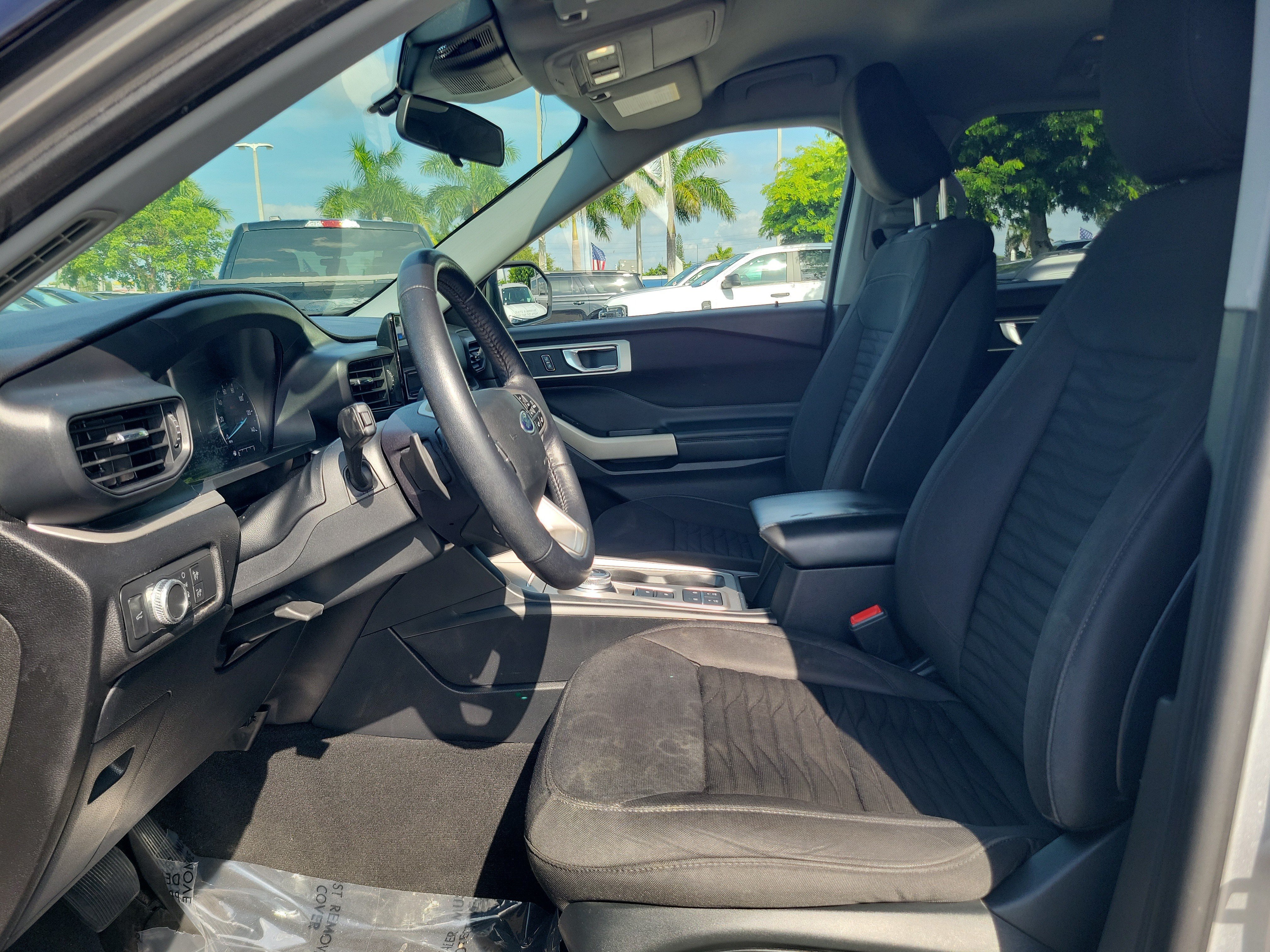 Used 2020 Ford Explorer XLT RWD image 8