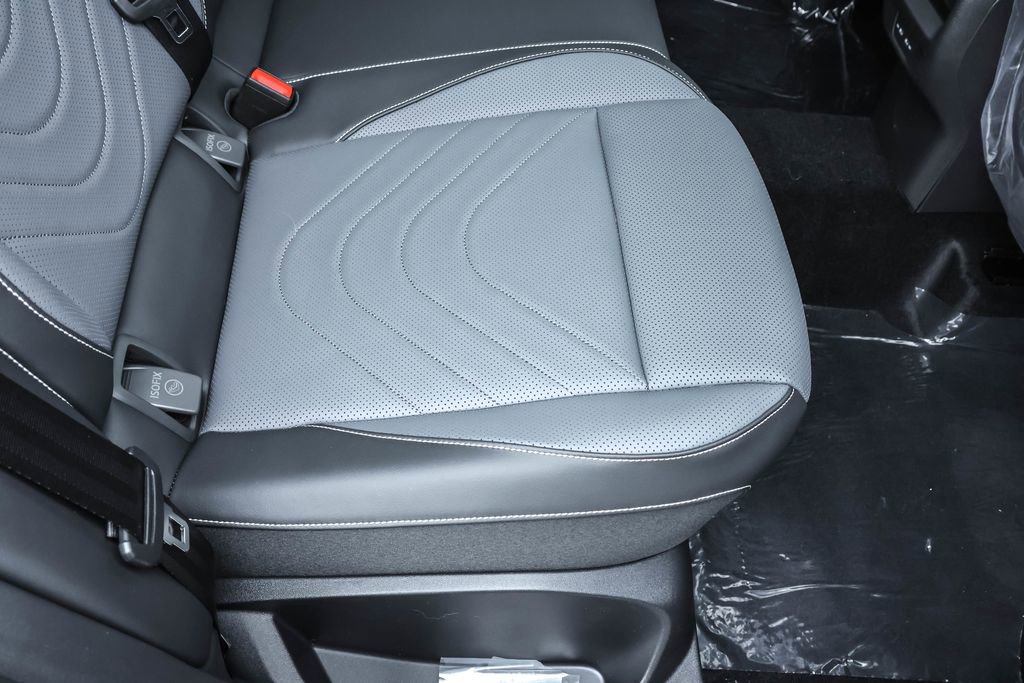 New 2026 Volkswagen Tiguan SE R-Line image 38