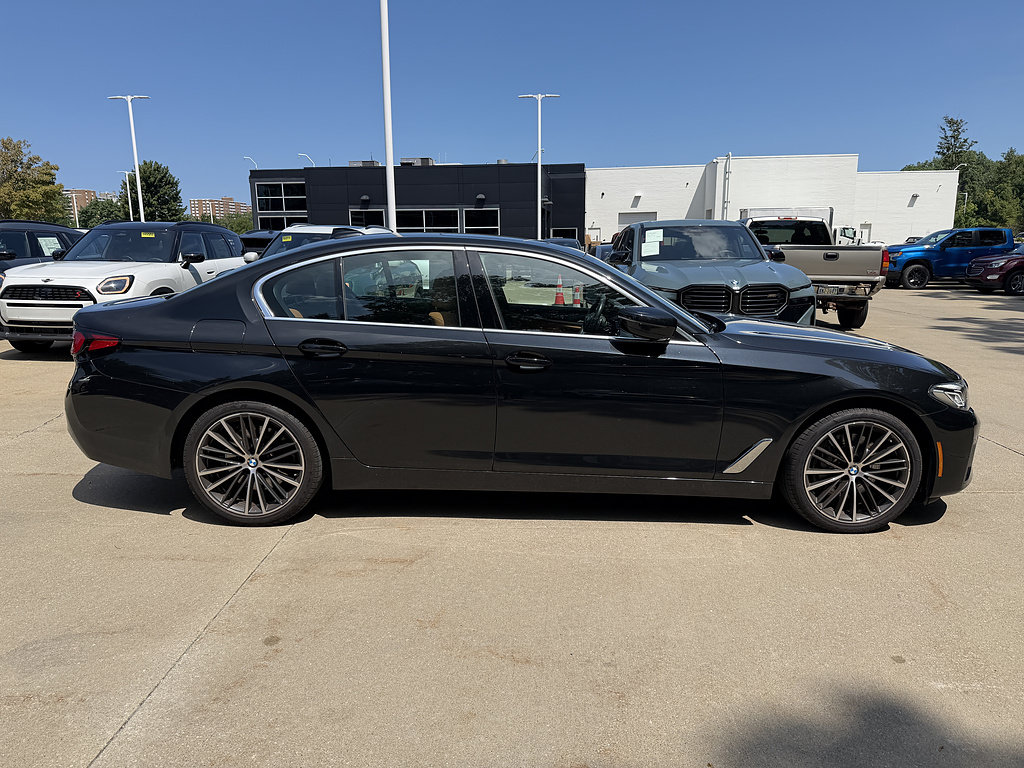Used 2023 BMW 540i xDrive w/ Premium Package AWD/4WD image 4