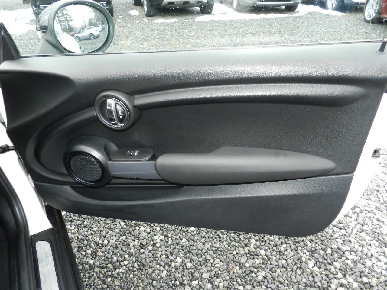 Used 2015 MINI Cooper 2-Door Hardtop w/ Cold Weather Package image 19