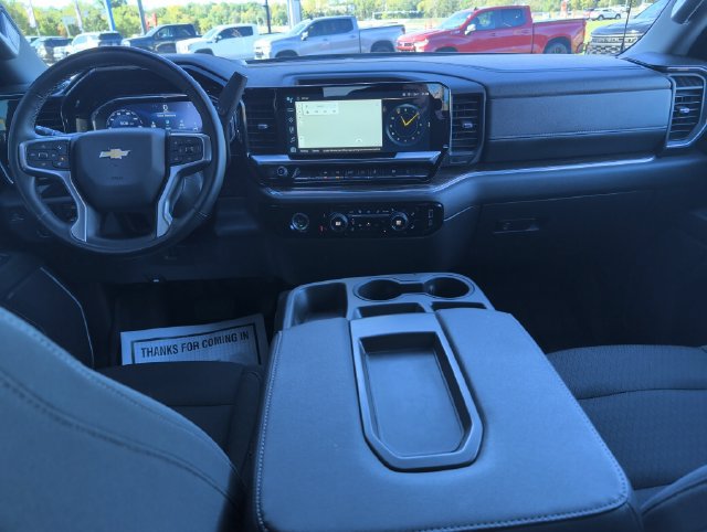 Used 2023 Chevrolet Silverado 1500 LT AWD/4WD image 14