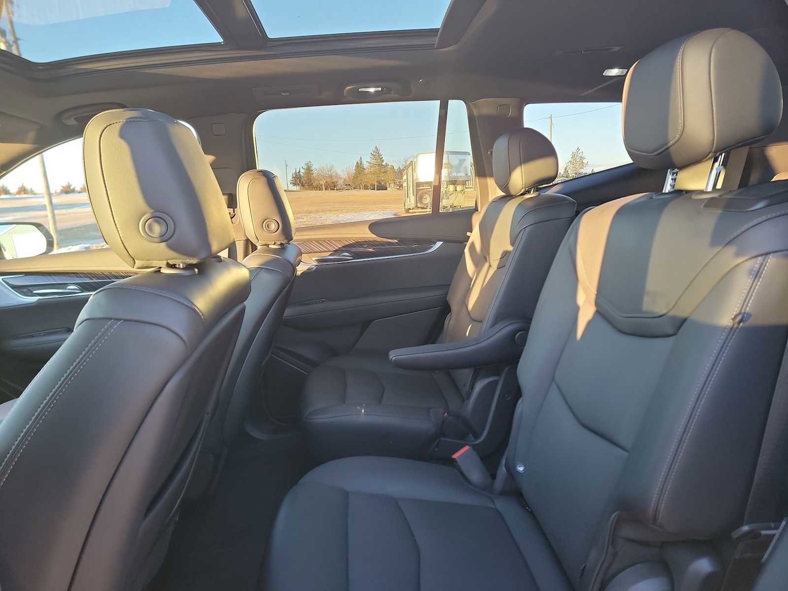 Used 2024 Cadillac XT6 Premium Luxury w/ LPO, Floor Liner Package AWD/4WD image 23