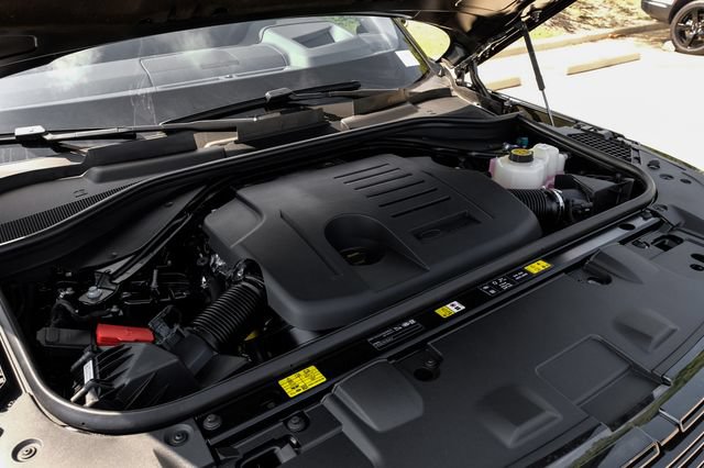 New 2026 Land Rover Range Rover SE AWD/4WD image 59