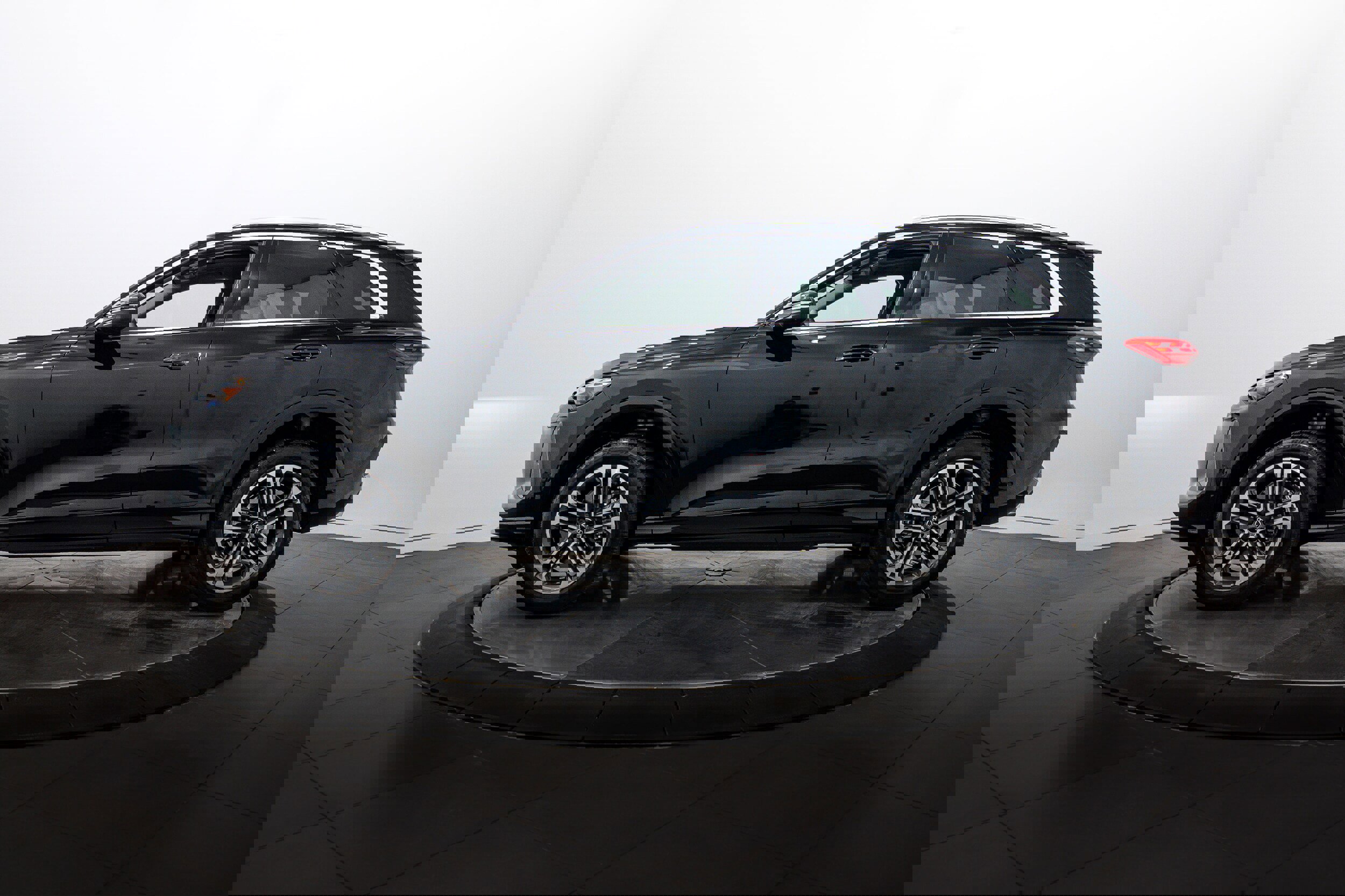 Certified 2025 Audi Q5 Premium w/ Convenience Package image 6