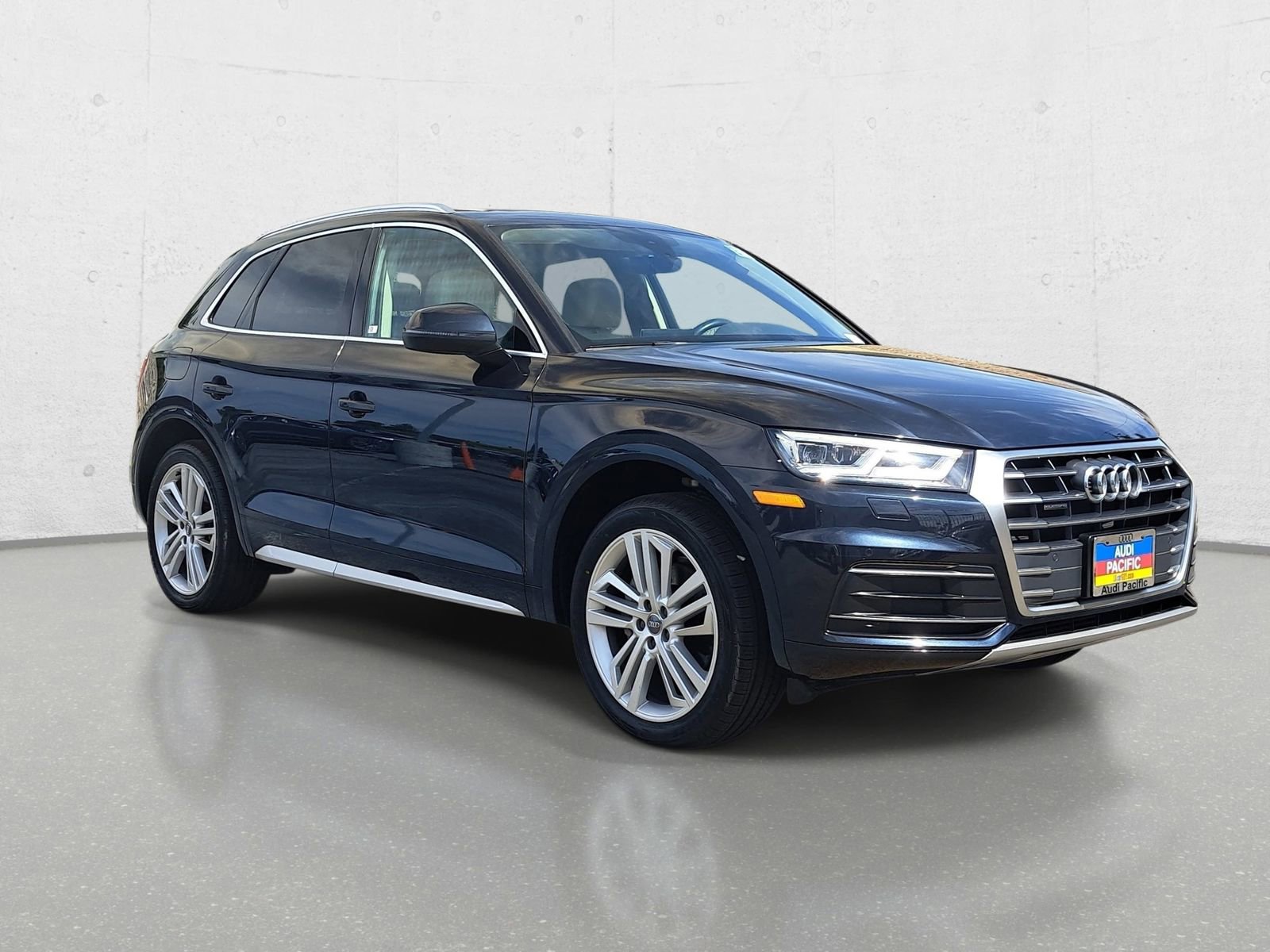 Used 2018 Audi Q5 2.0T Premium Plus w/ Premium Plus Package image 3