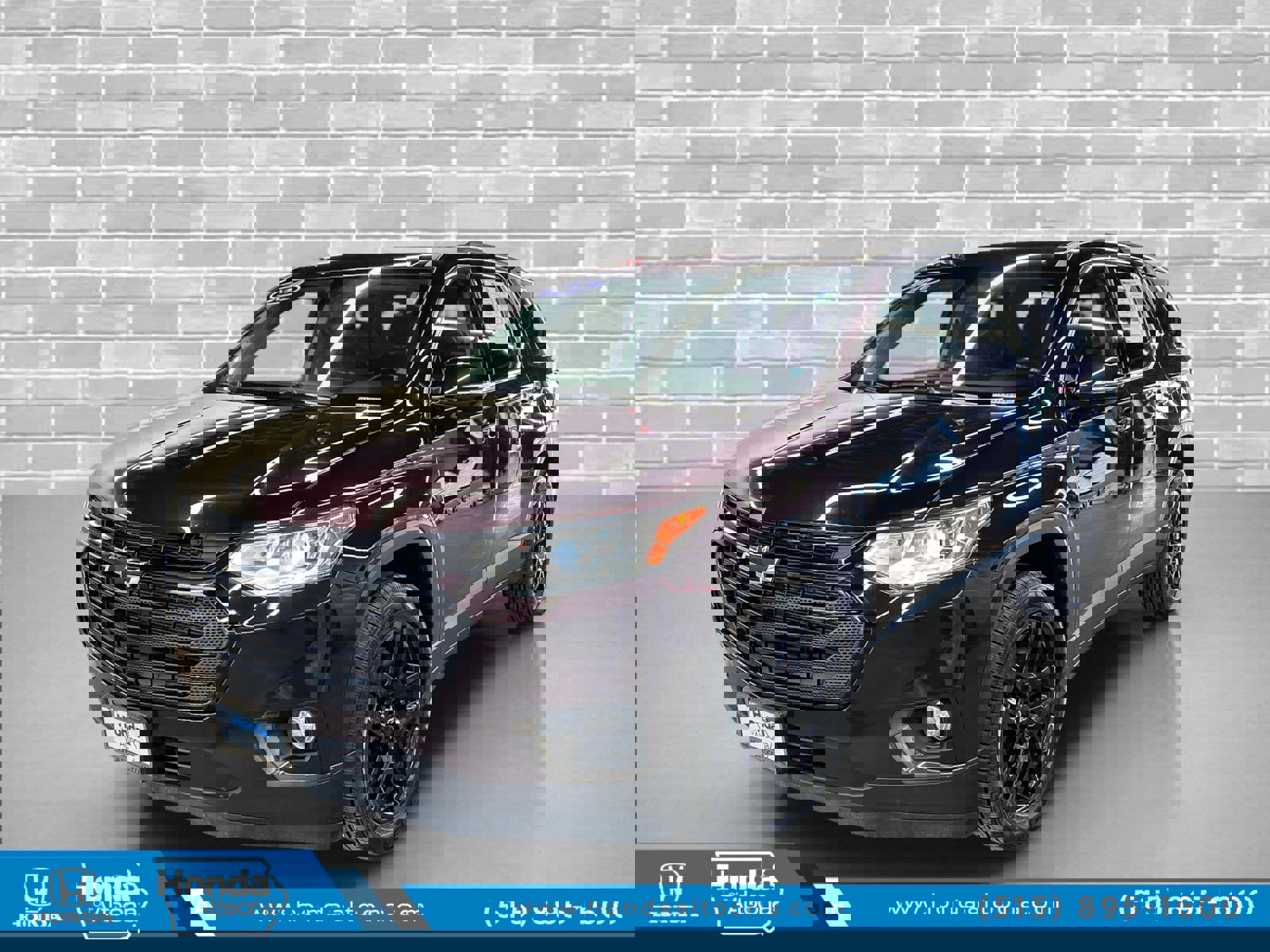 Used 2020 Chevrolet Traverse LT image 1