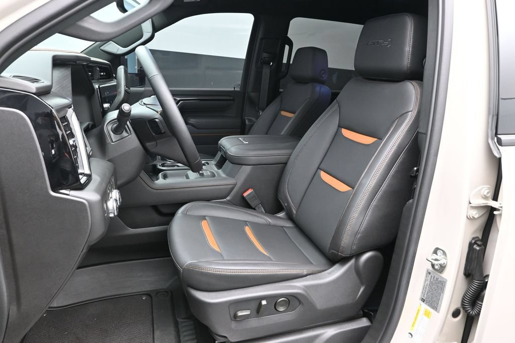Used 2026 GMC Sierra 2500 AT4 w/ AT4 Premium Plus Package AWD/4WD image 5