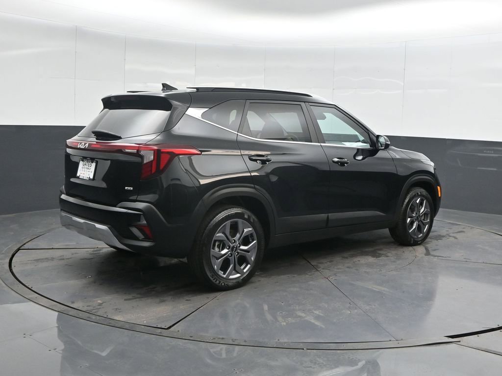 Used 2024 Kia Seltos S image 2