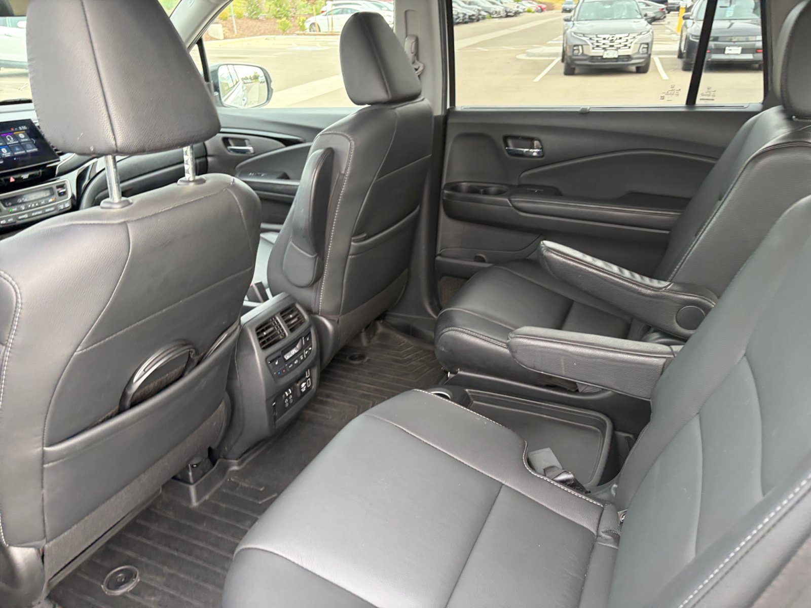Used 2021 Honda Pilot Touring image 17