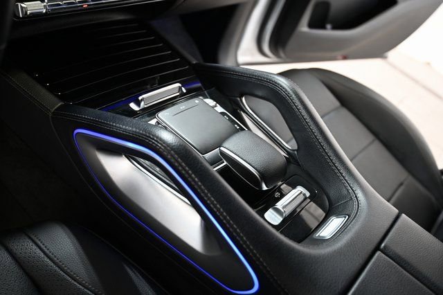 Used 2020 Mercedes-Benz GLS 450 4MATIC image 31