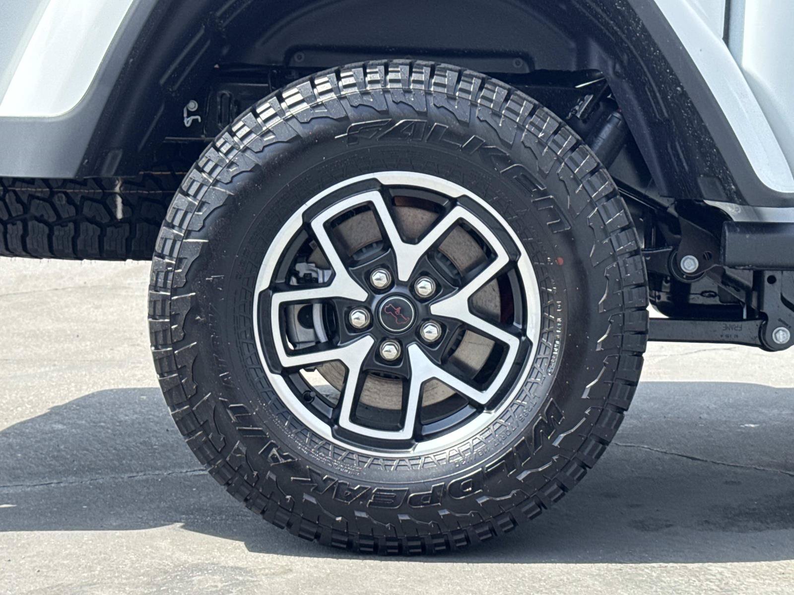 New 2026 Jeep Gladiator Rubicon w/ Steel Power Dome Hood Package AWD/4WD image 35