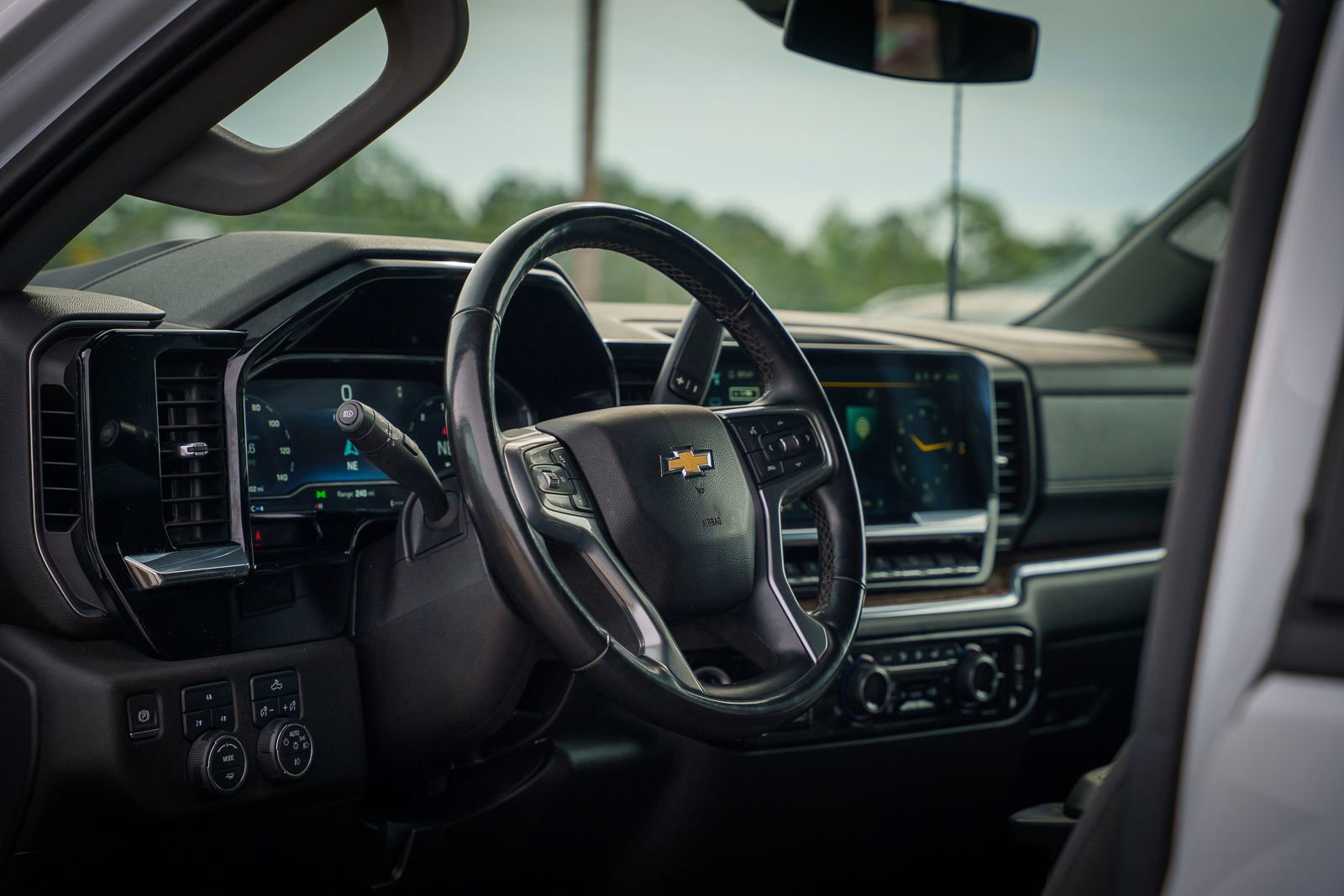 Used 2024 Chevrolet Silverado 2500 LT image 22