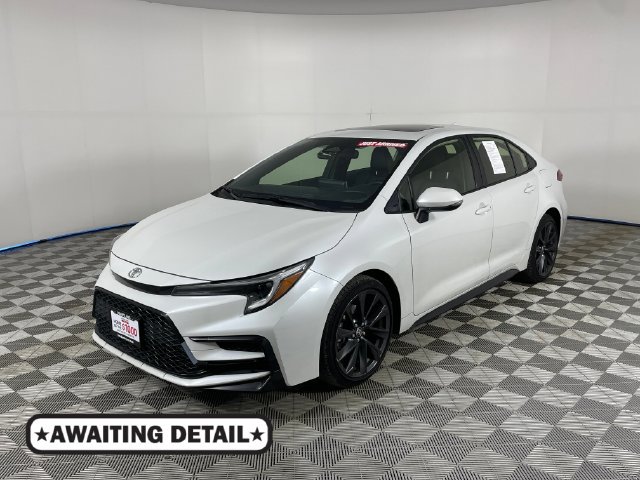 Used 2024 Toyota Corolla XSE FWD image 1